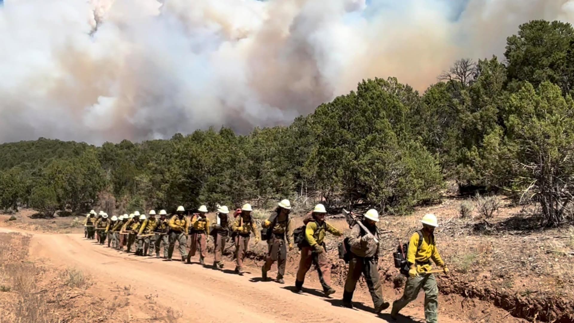 Deadly Utah-Colorado wildfires force evacuations, prompt emergency declarations