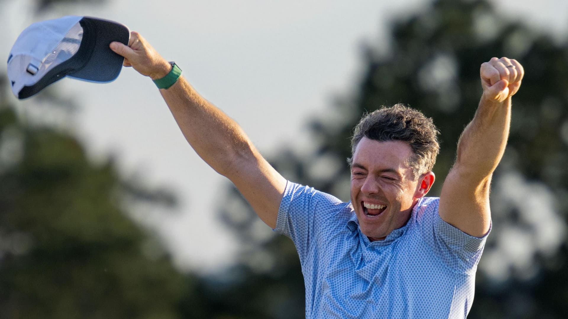 McIlroy Defends Masters Title, Wins Second Straight Green Jacket