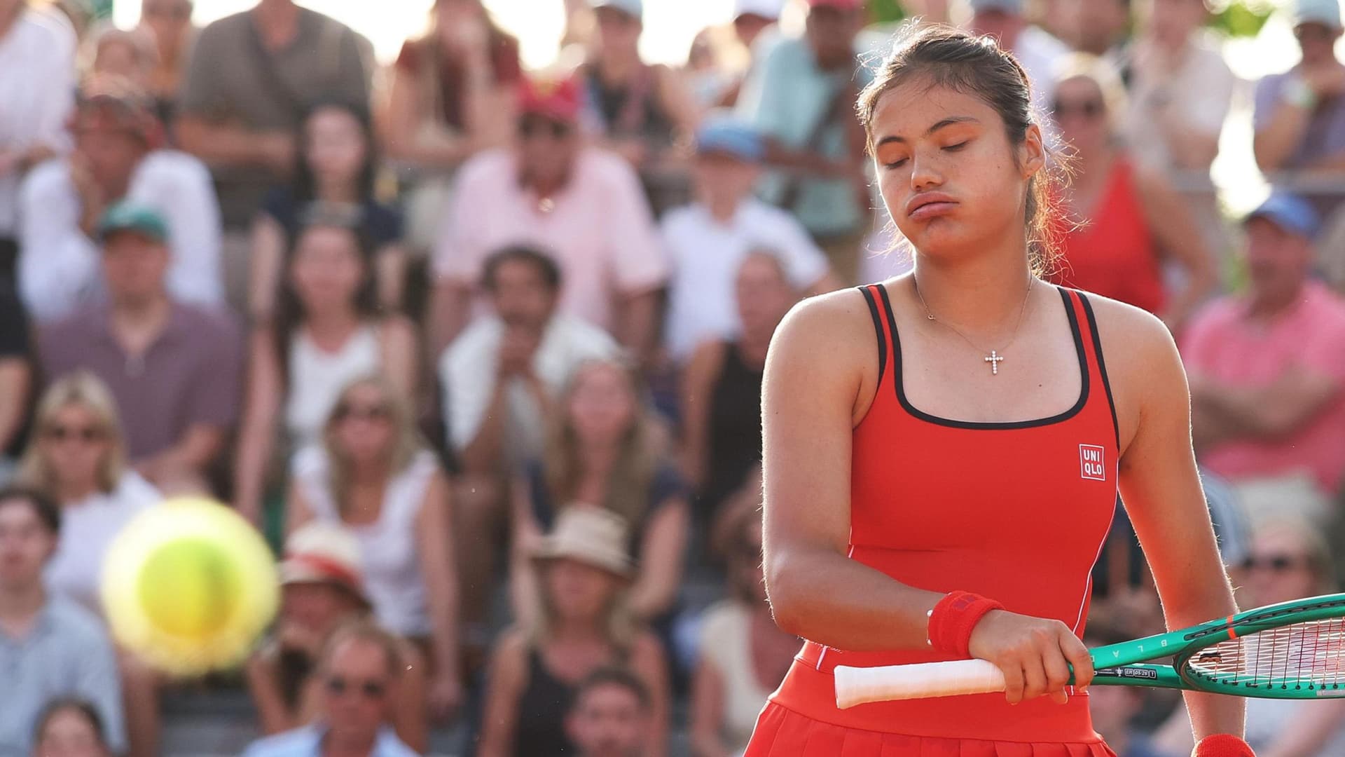 Raducanu's French Open collapse raises Wimbledon doubts
