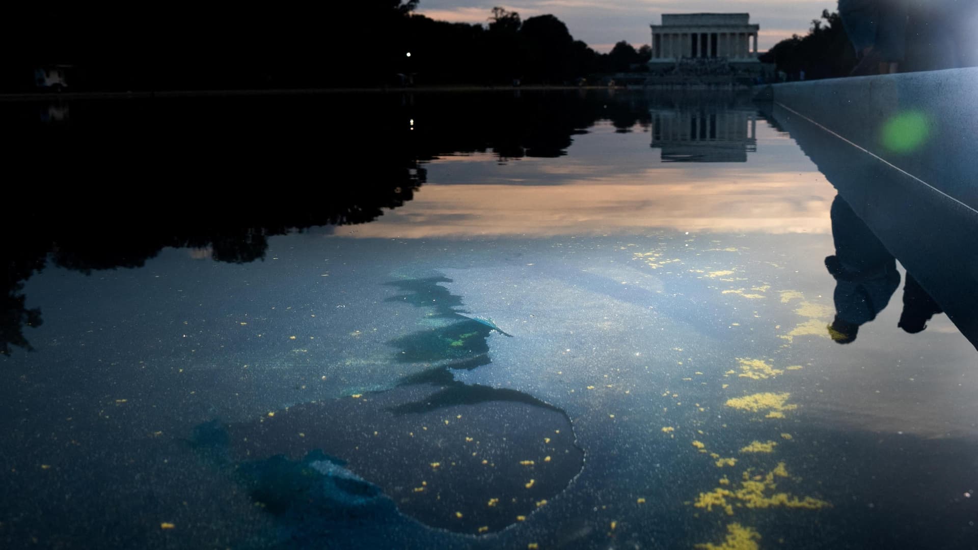 National Park Service says knife cut damaged Lincoln Memorial Reflecting Pool