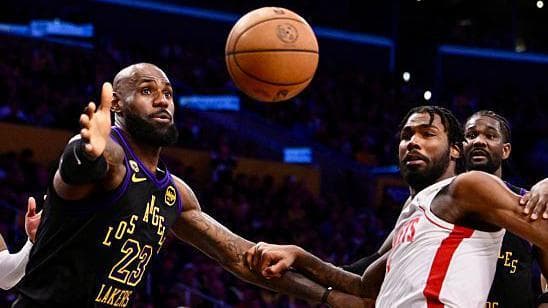 LeBron leads Lakers to 2-0 lead, Wembanyama enters concussion protocol