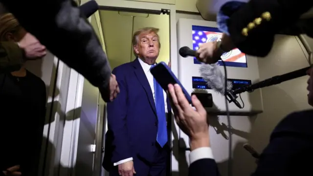 Trump demands “unconditional surrender” as Russia hands Iran U.S. targeting imagery