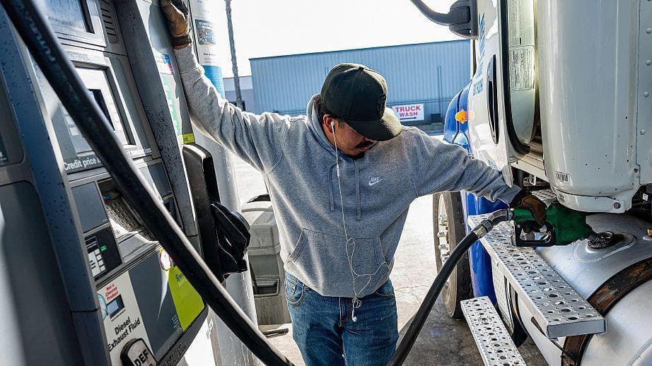 Trump orders Justice Department probe into oil companies over gas prices