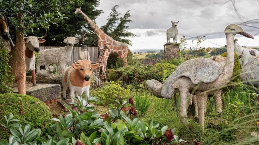 Hundreds of unwanted items from Alan Carr’s Scottish castle go up for auction