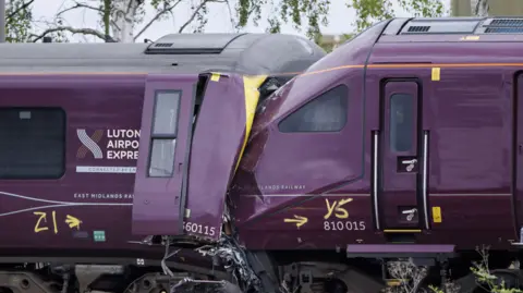 Passenger praises hero rail staff after deadly East Midlands Railway crash