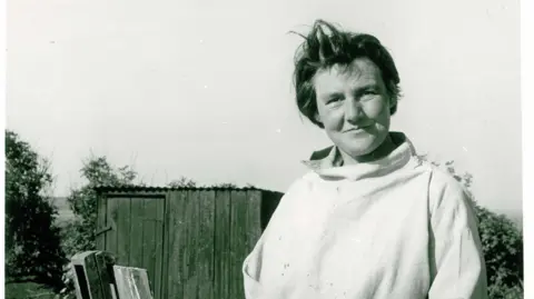 Lost Joan Eardley Painting Found in Charity Shop, Sells for £29,500