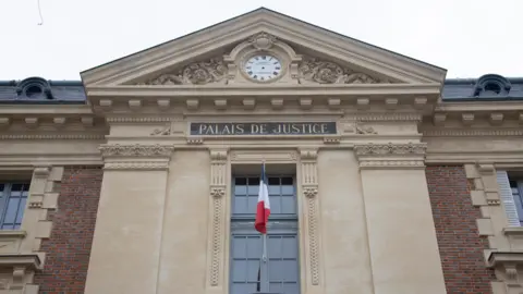 DNA links 1995 Seine trunk body to defendant