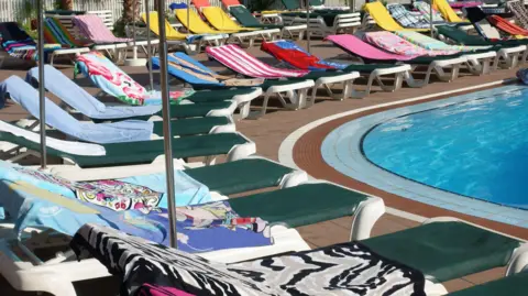 Court ruling warns resorts over towel-led sunbed wars on holidays