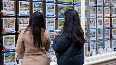 Mortgage Rates Rise as Hundreds of Cheapest Deals Vanish in a Month