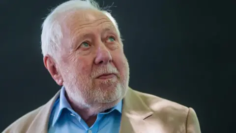 Roy Hattersley, Labour rebel and prolific writer, dies aged 91