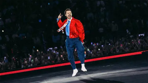 Harry Styles tour to adjust staging after VIP sightline complaints