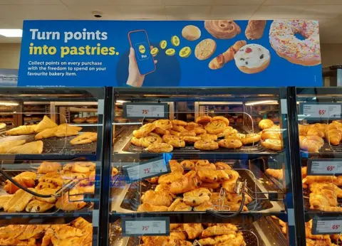 Lidl revamps loyalty app, replacing monthly freebies with points rewards