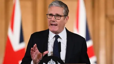 Starmer welcomes arson convictions over attacks on family-linked property