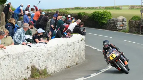 Racer Alan Oversby dies in Isle of Man road race crash