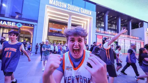 Knicks return to Madison Square Garden with 2-0 Finals lead, Trump attending