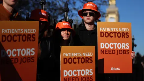 Resident doctors call off week-long England strike after talks progress