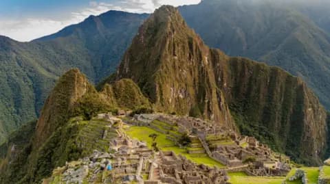 Victoria police sergeant dies after fall on Inca Trail to Machu Picchu