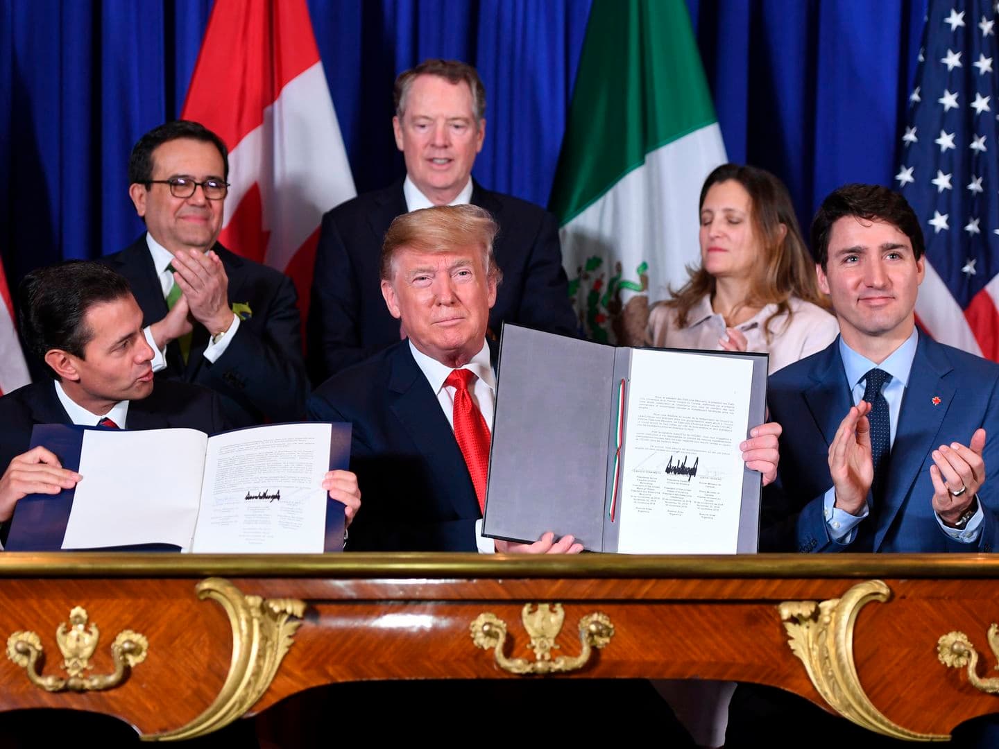 US lawmakers worry as USMCA review nears, Trump questions renewal