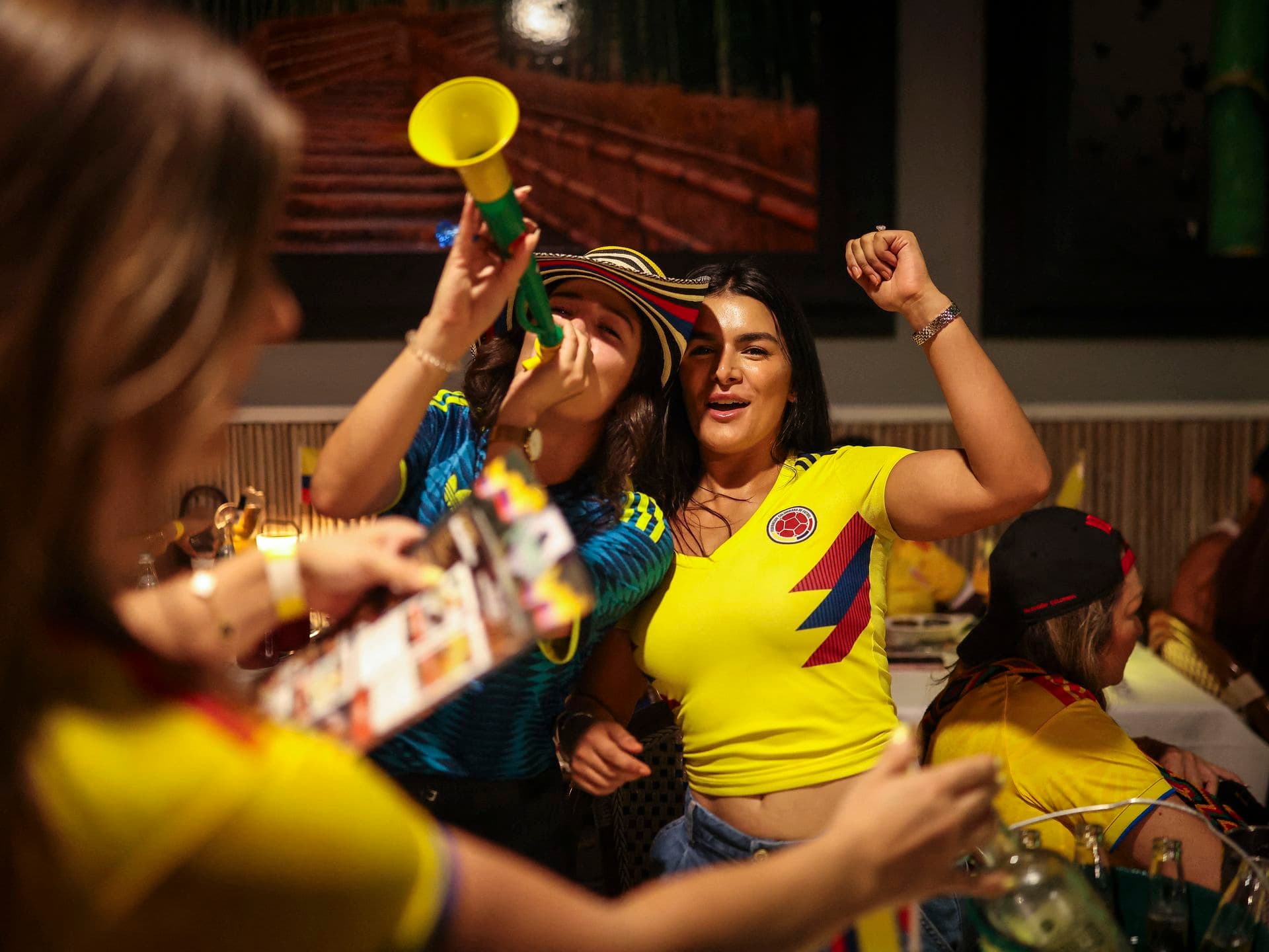 Colombian fans fill Fort Lauderdale ahead of World Cup match