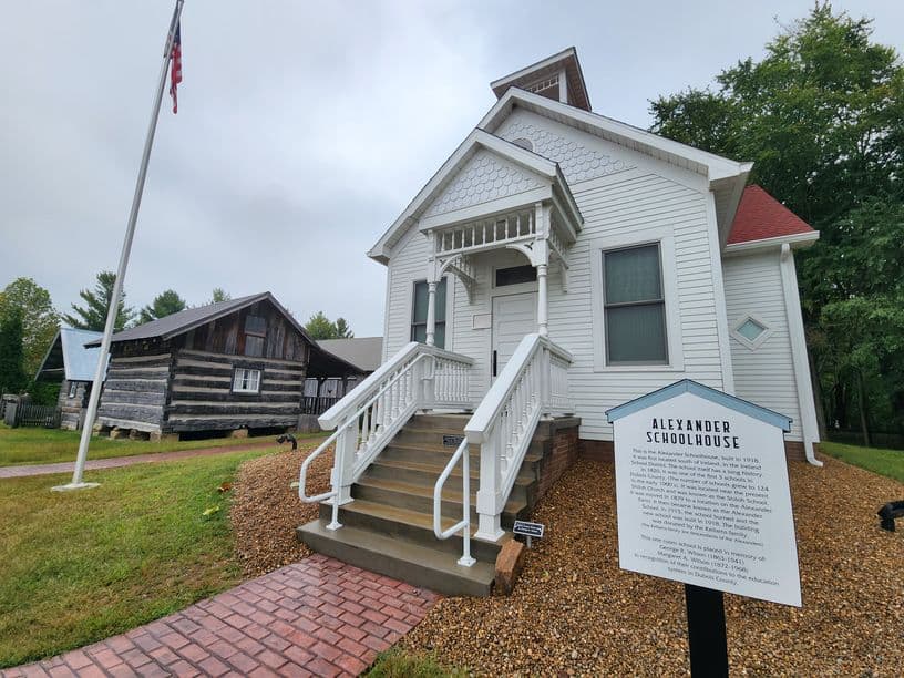 Jasper historical sites seek volunteers to greet visitors, school groups