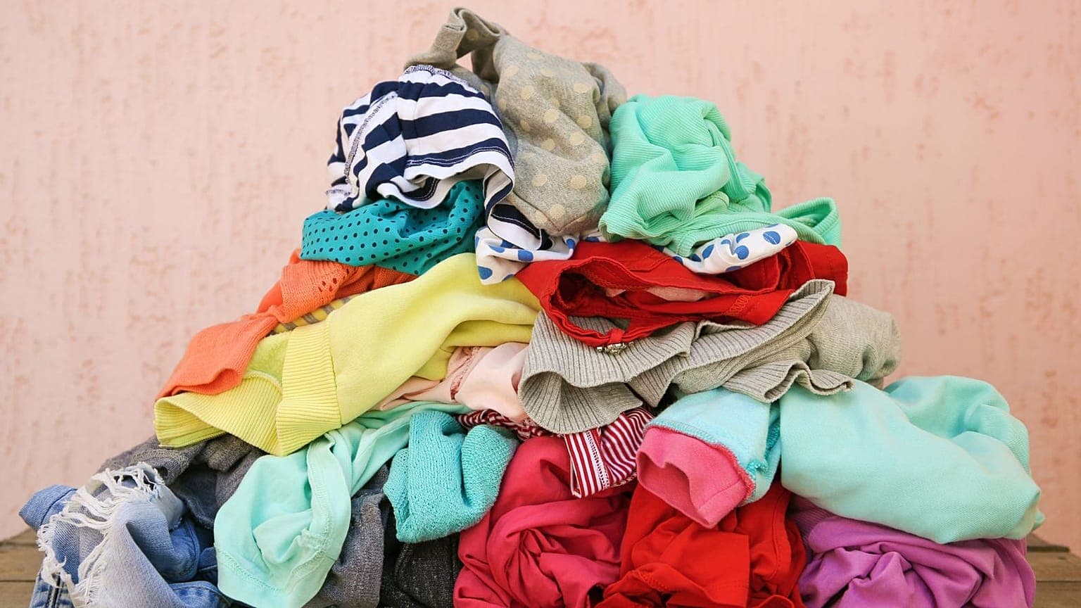 EU moves to screen fast-fashion imports for toxic chemicals