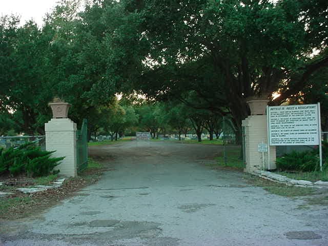 Jim Wells County cemeteries preserve Alice's railroad-era history