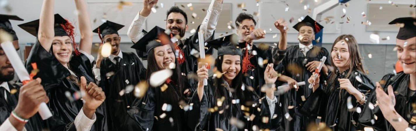 Best graduation gifts for new travelers heading abroad