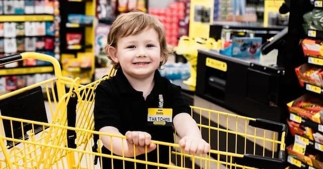 NRF April retail sales show resilient demand as Dollar General shoppers stay cautious