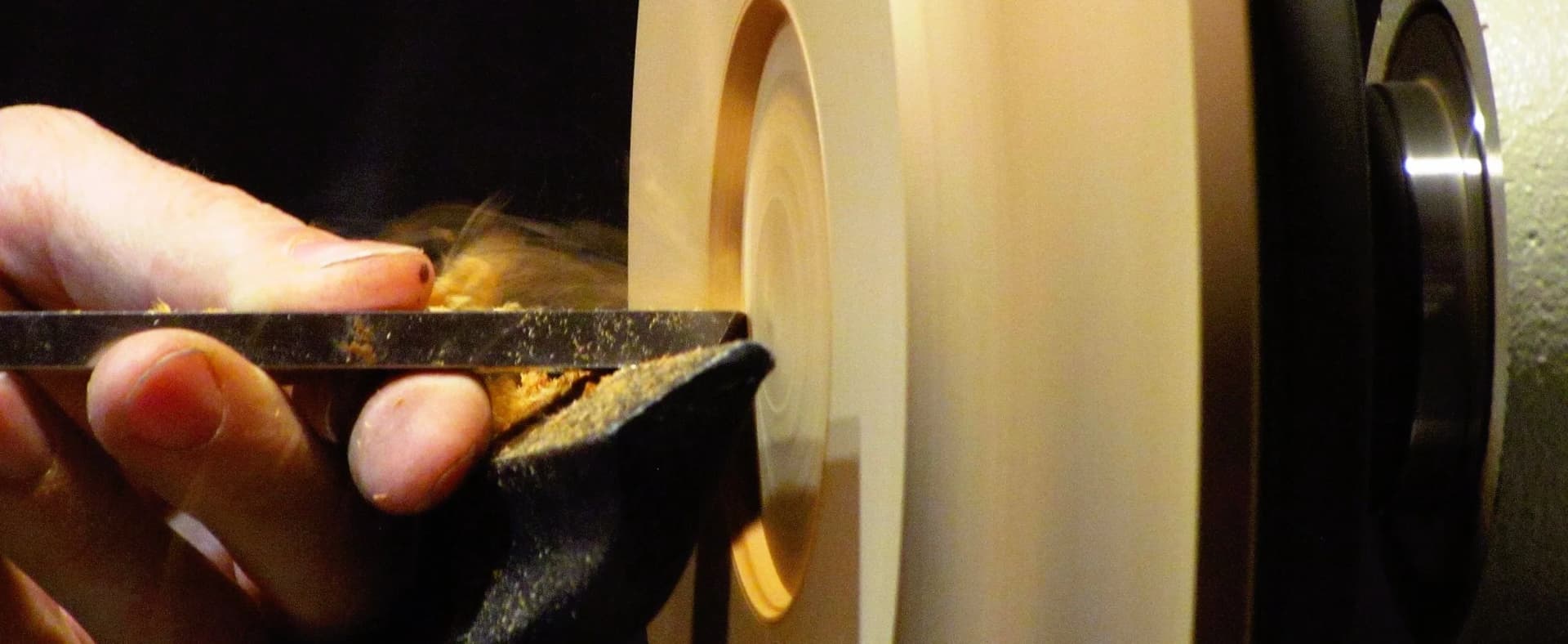 Tiny Turner Emma Cook Demonstrates Chameleon Bowl at Blue Ridge Woodturners