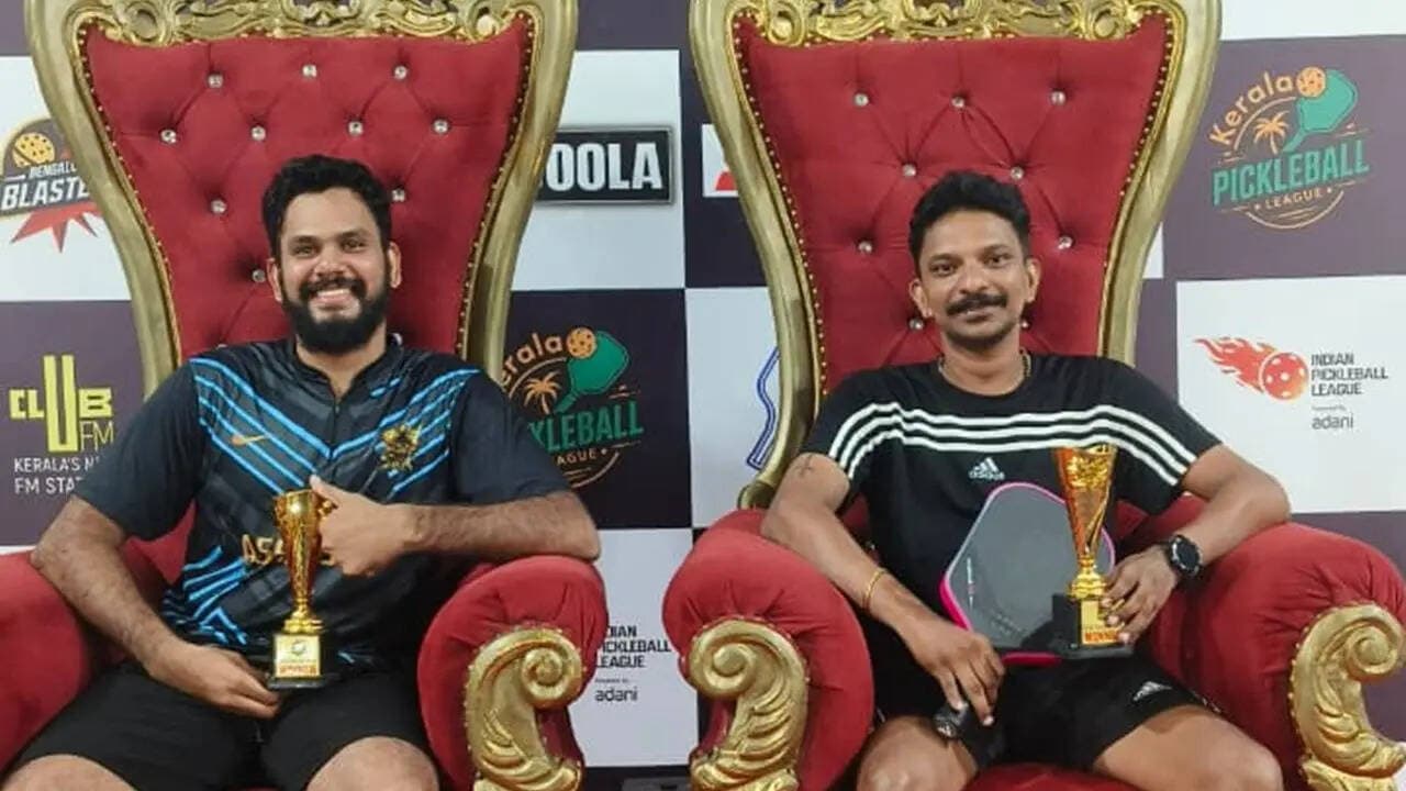 Ronald Raphael and Akhil win Kerala Open beginner men’s doubles title 11-4