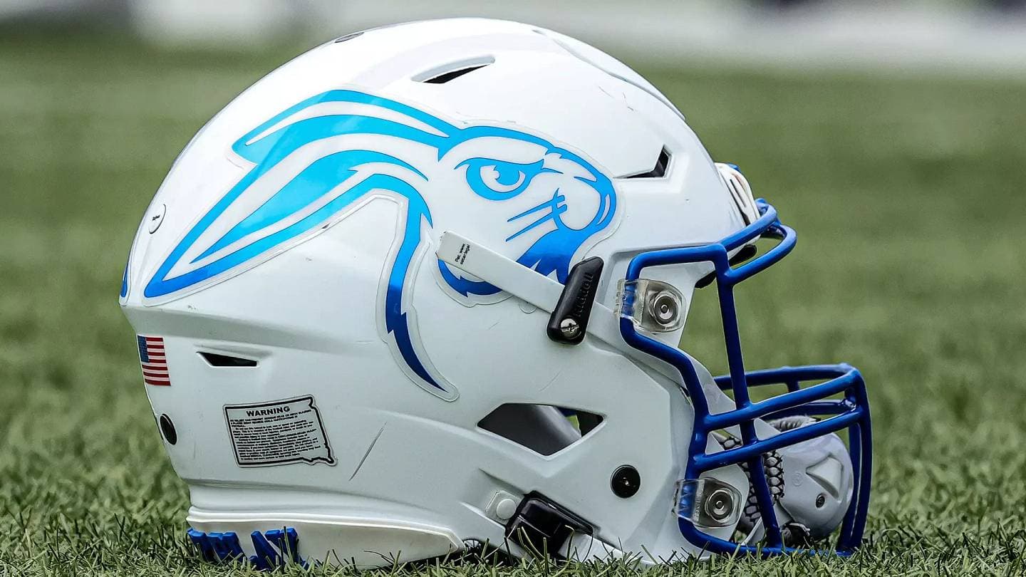 South Dakota State lands Iowa tackle Alexander Huhn over regional FCS rivals