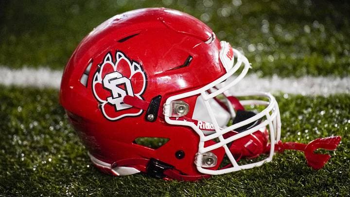 Inside South Dakota's Junior Day — Recruits Share Reactions and Visit Details