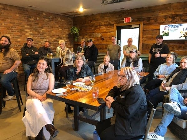 Fergus Falls Construction Worker Chris Tungseth Advances to American Idol Top 14