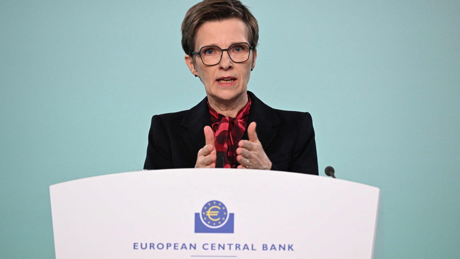 ECB warns euro-zone governments against easing bank capital rules
