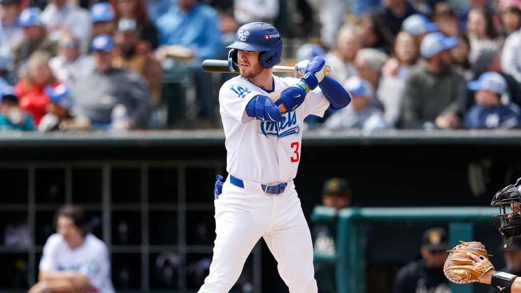 Tibbs blasts two three-run homers as Comets rout Space Cowboys 9-2