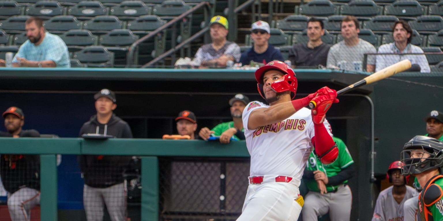 Báez’s four-hit night not enough as Redbirds fall in 11 innings