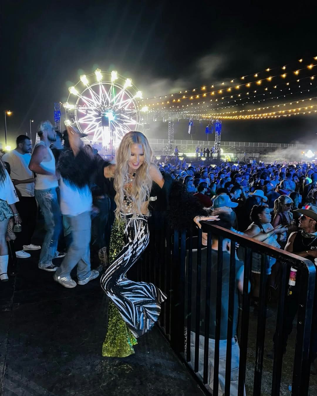 Rachel Zoe’s Coachella style forecast favors petite-friendly fringe, boots, and shine