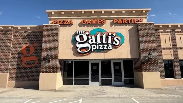 OneRyan Global Acquires Majority Stake in Mr. Gatti’s Pizza, Plans Nontraditional Expansion