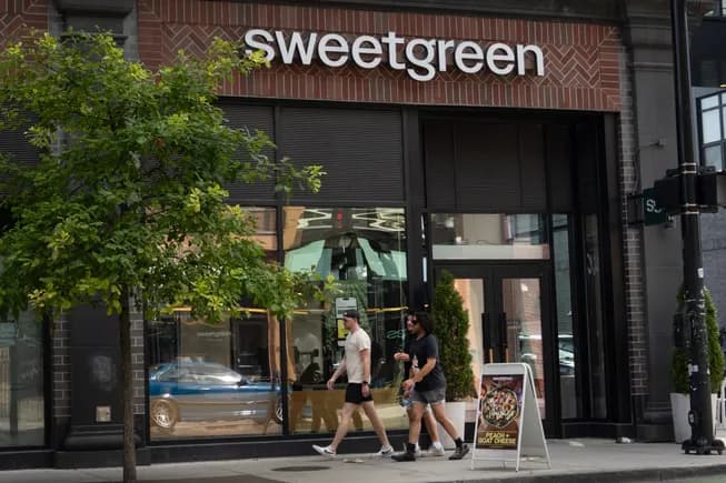 Sweetgreen slump shows Pizza Hut how menu innovation can’t fix weak traffic