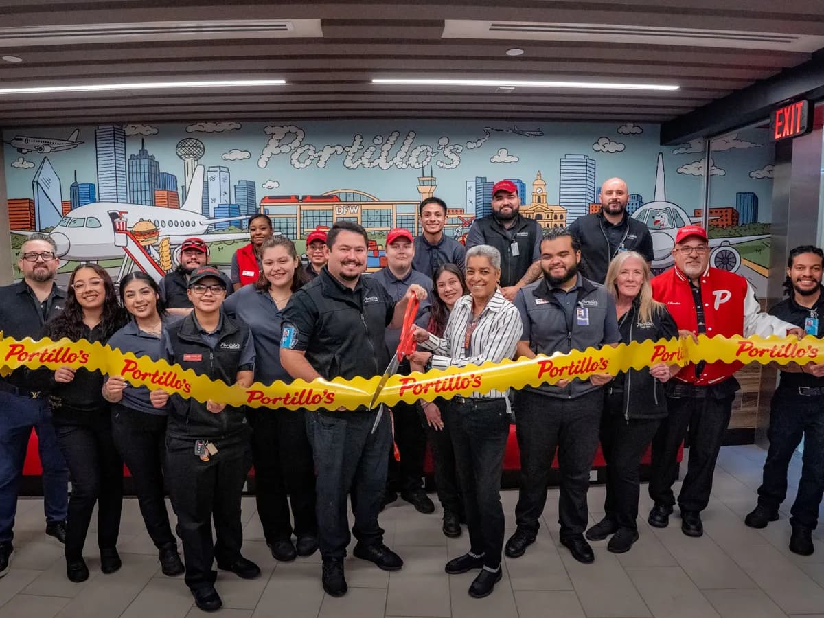 Portillo's opens first airport restaurant at Dallas Fort Worth airport
