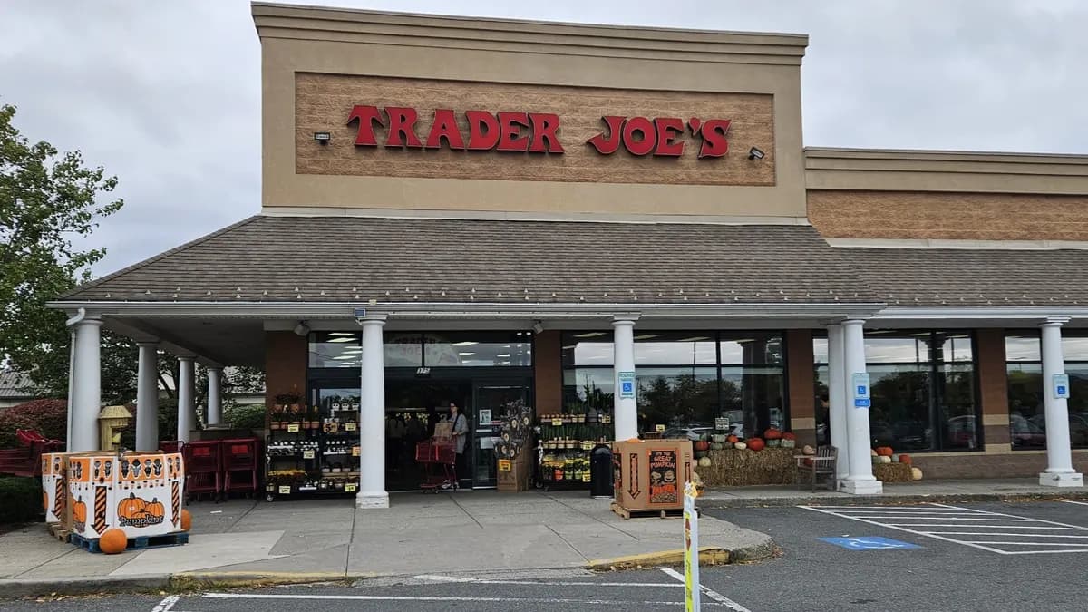Trader Joe’s gains ground as grocery spending shifts to specialty chains