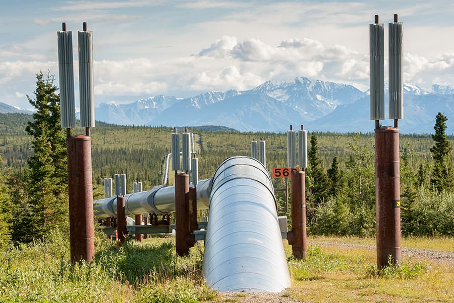 Prudhoe Bay Travel Guide Helps Visitors Navigate Alaska's North Slope Industrial Hub