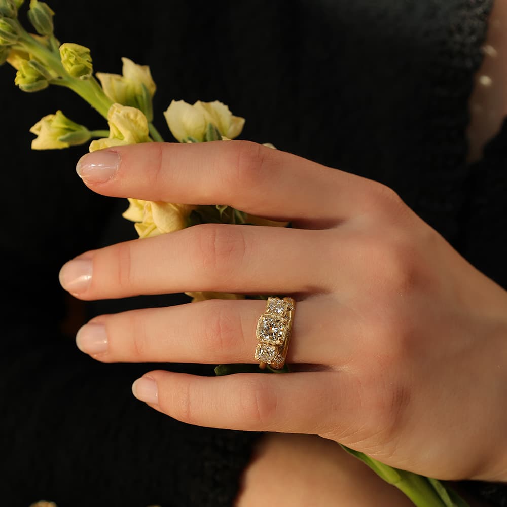 Trade show checklist for sourcing engagement rings at JIS, DJGF, InterGem