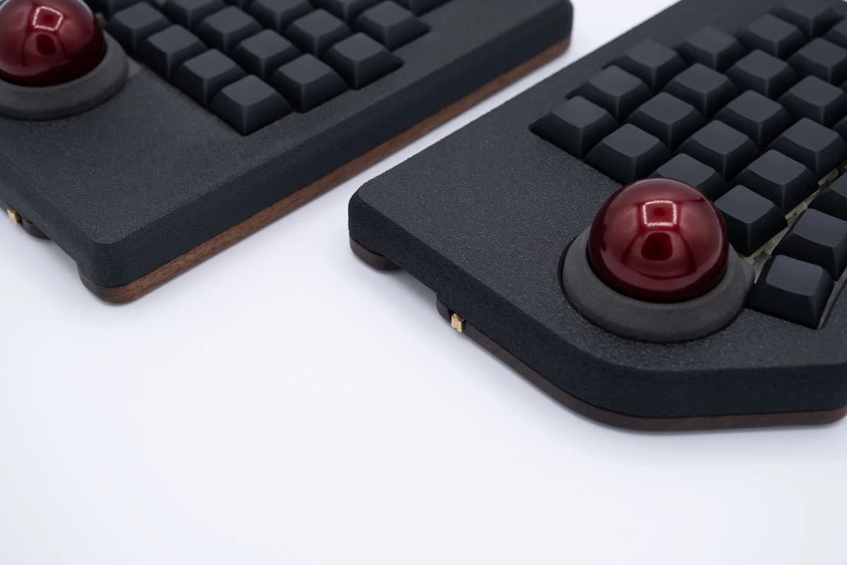 Levels54 dual-trackball split keyboard goes fully open source