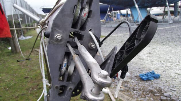 DIY furler overhaul saves Beneteau Oceanis 381 owner £500
