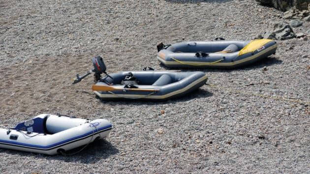 How to tow an inflatable tender without losing it at sea