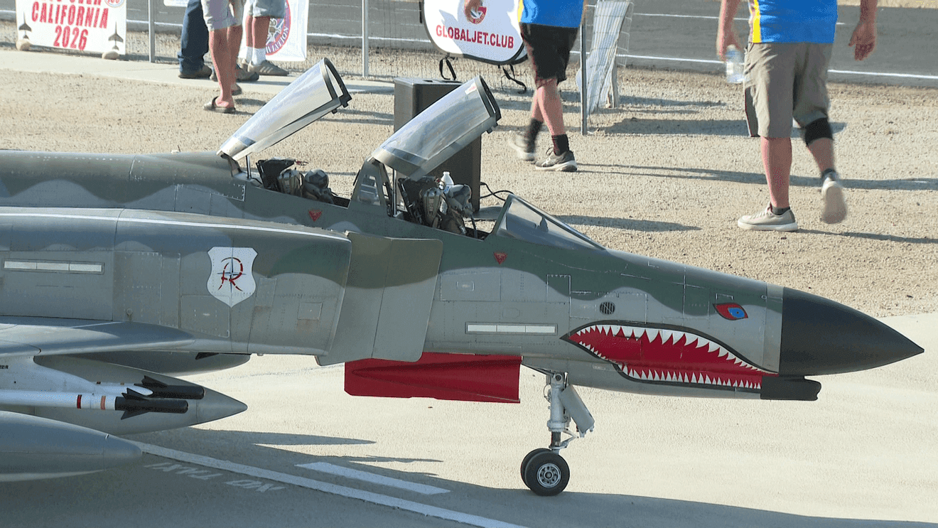 Reedley airshow draws crowds with nearly 200 RC jets at Peg Field