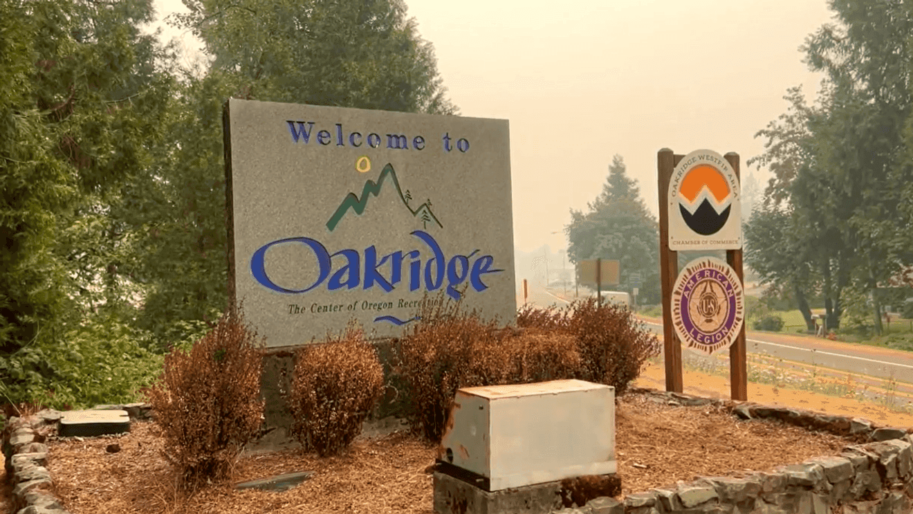 Oakridge's valley geography traps wildfire smoke, hurting health and tourism