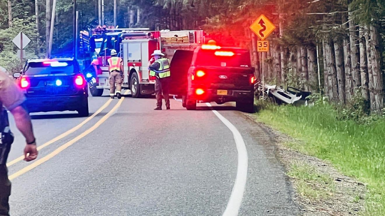Four hospitalized after rollover crash shuts down London Road in Lane County