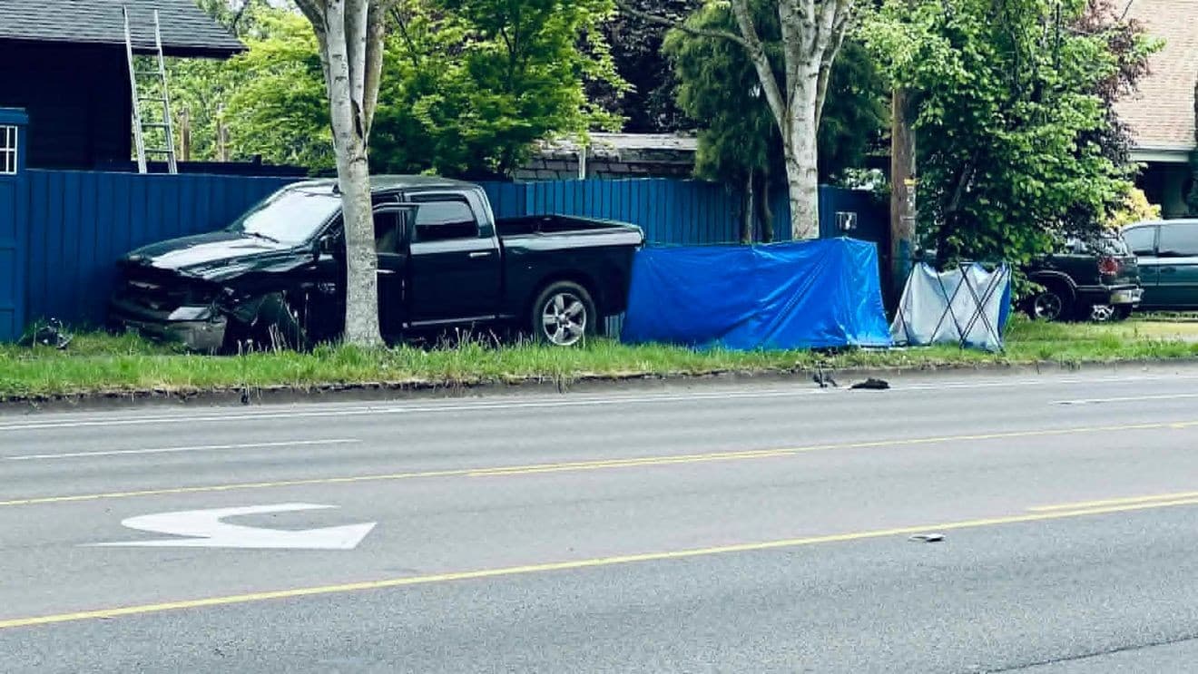 Fatal crash closes River Road in north Eugene for hours